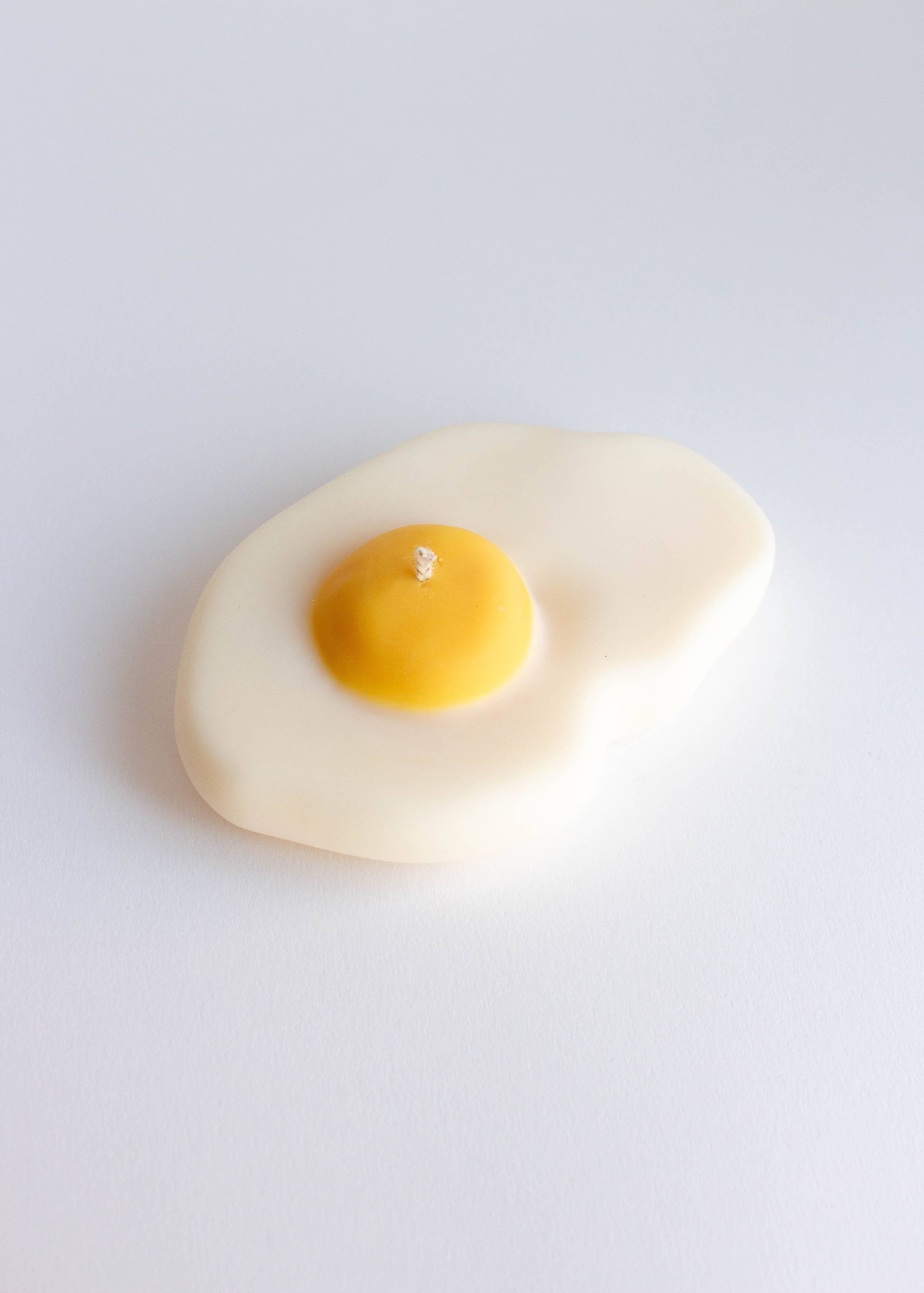 Oeuf au Plat / Fried Egg Candle