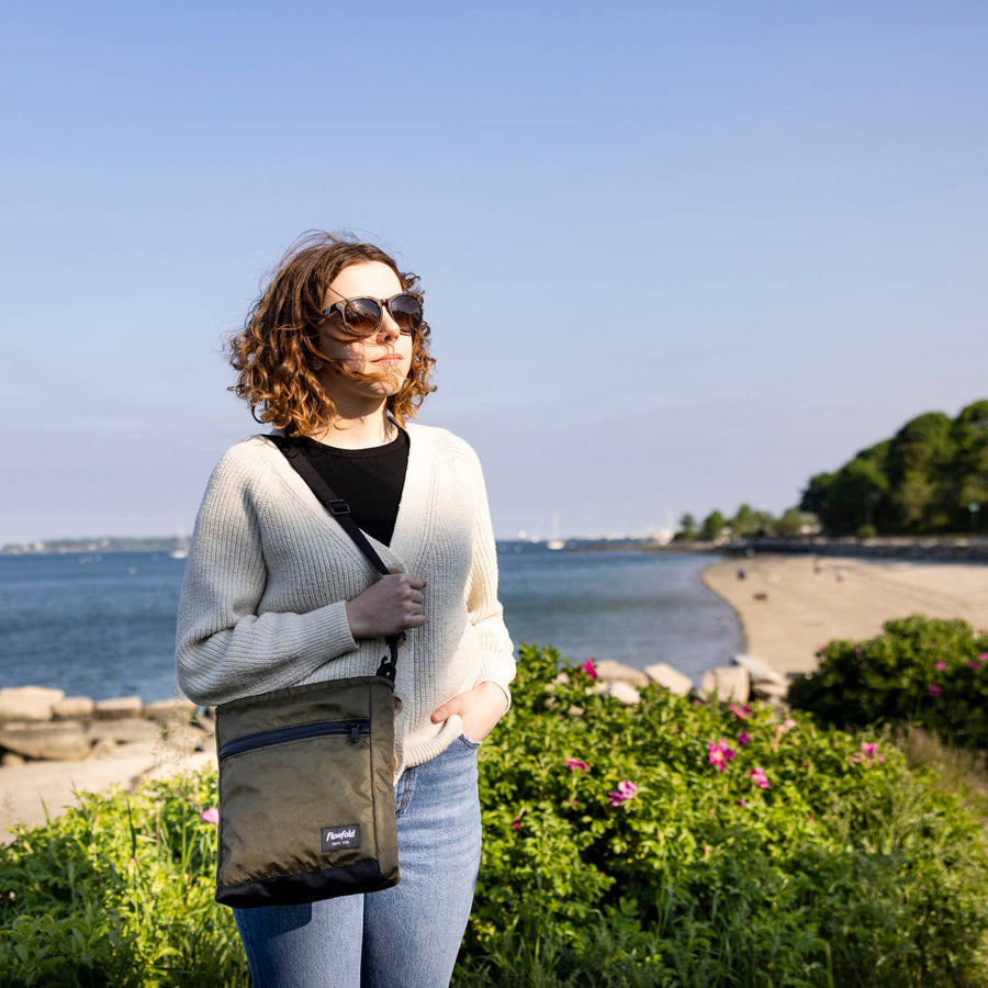 Flowfold Crossbody bag 3L - made from recycled water bottles - Made in Maine