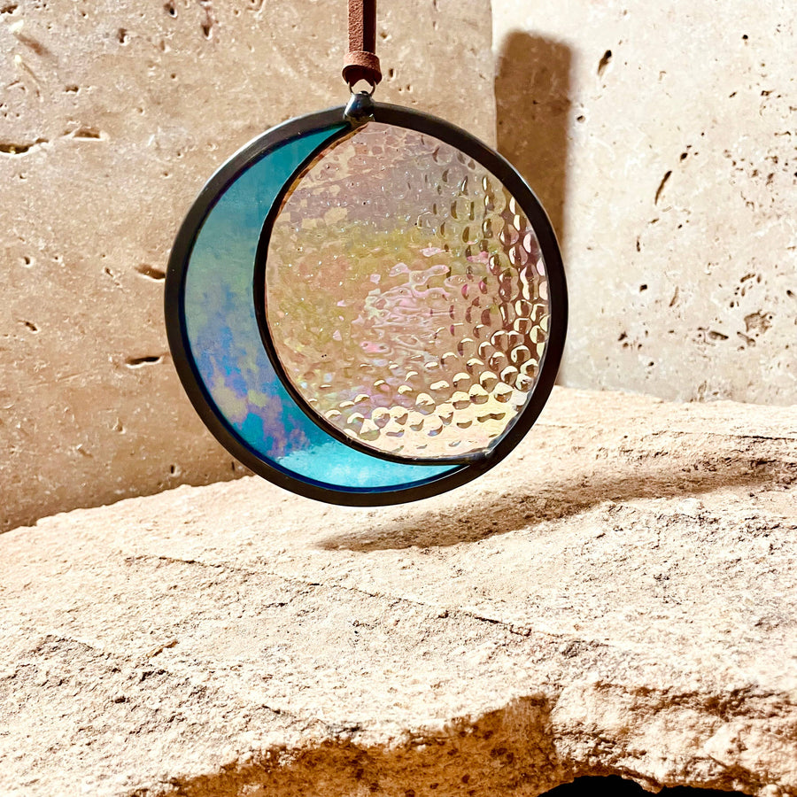 Stained Glass Full Blue Moon Iridescent 5"