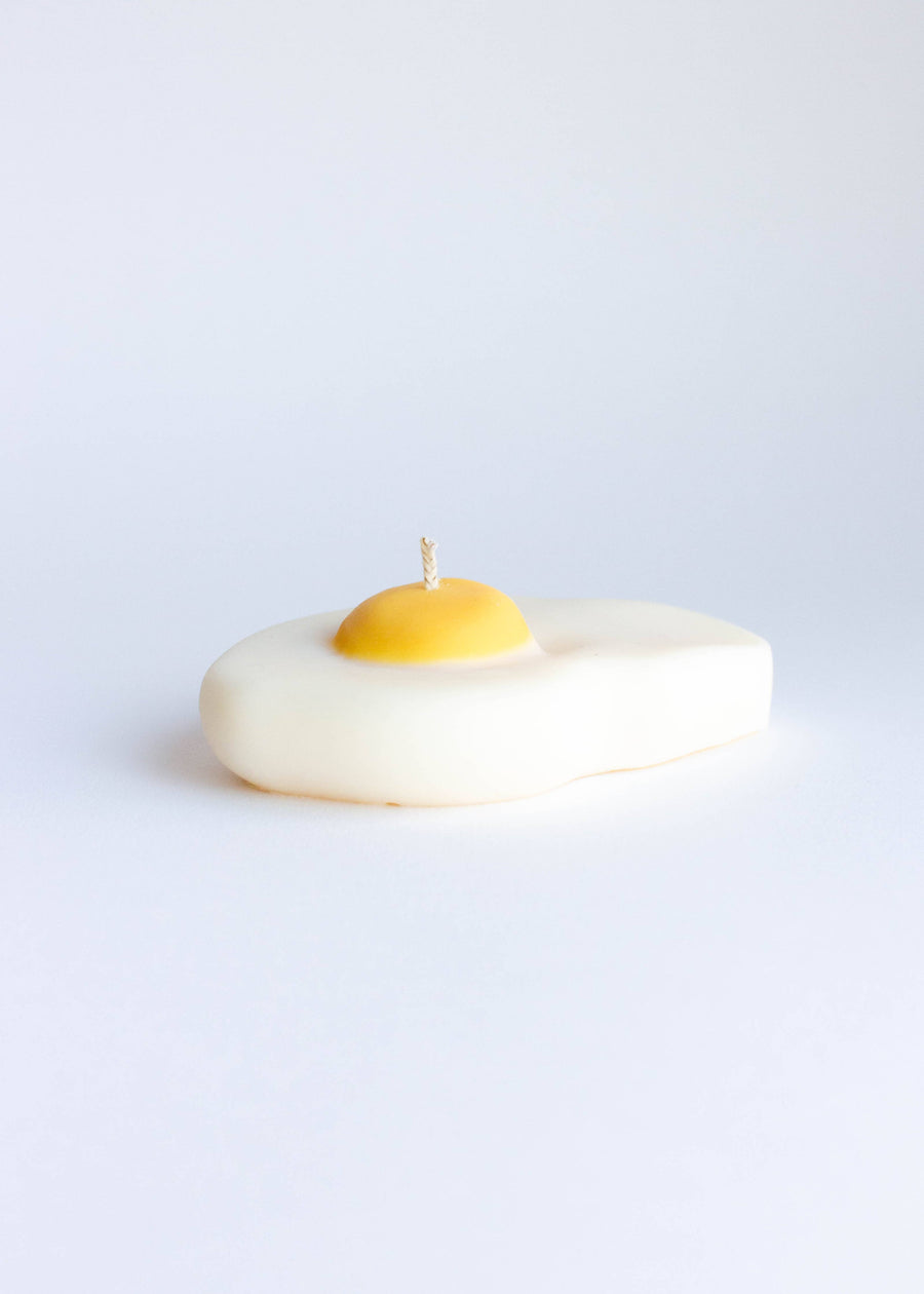 Oeuf au Plat / Fried Egg Candle